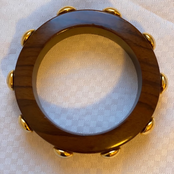 2/30 🛍 Coach Gold Wooden Rivet Bangle - Picture 2 of 8